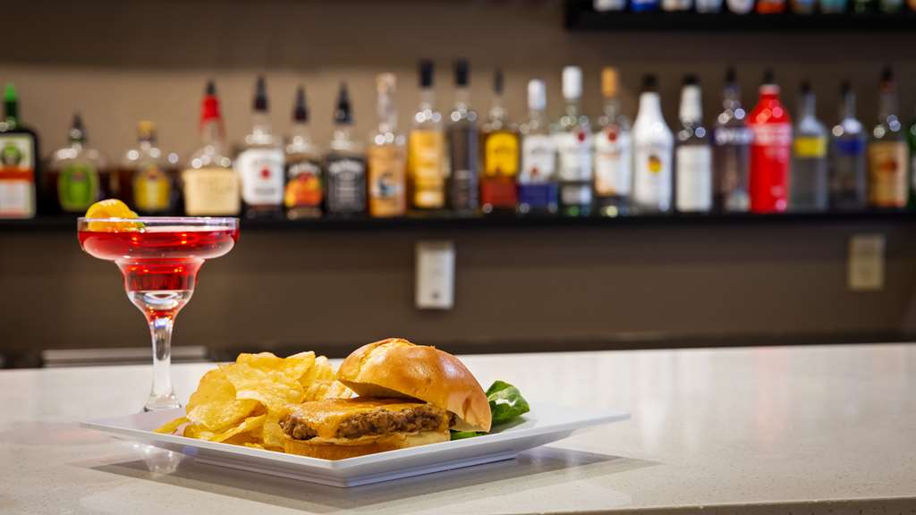 Best Western Plus Kansas City Airport KCI East - photo 9