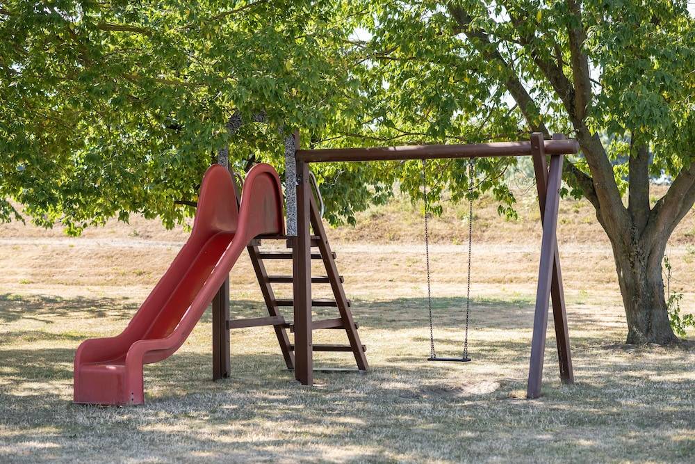 Children's play area - outdoor