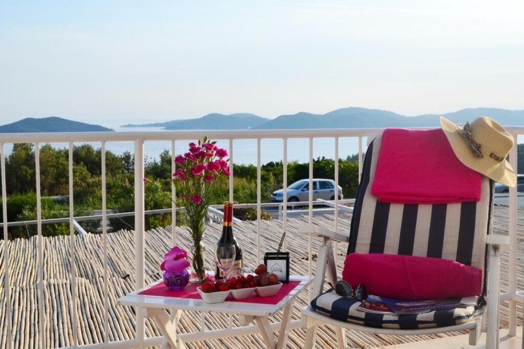 Villa Lina Five Bedroom Villa with Terrace and Sea View