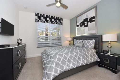 Beautiful 3 Bed Villa 10 Minutes From Disney 17440 Serenity Resort townhouse - photo 12