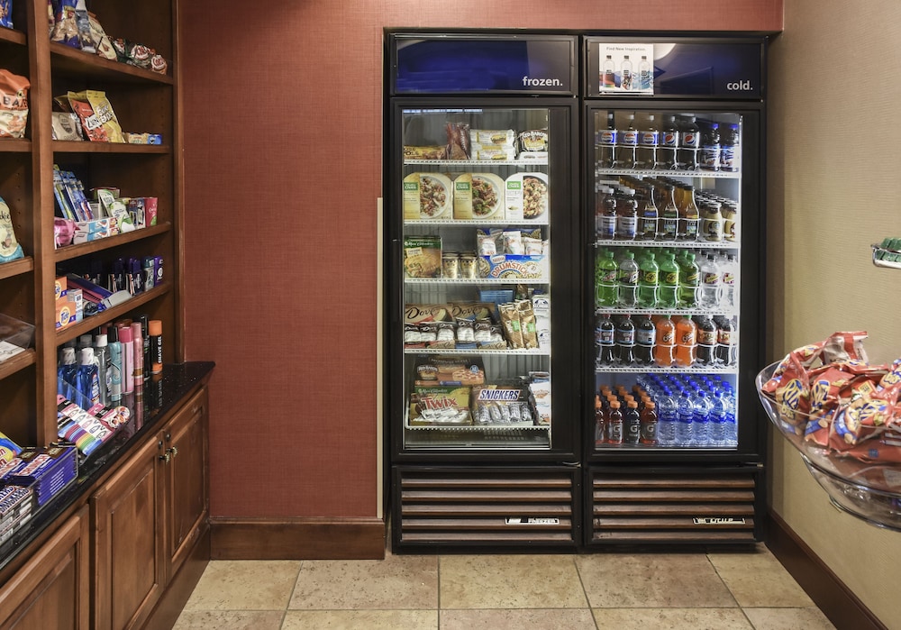 Hampton Inn & Suites Youngstown Canfield - photo 68