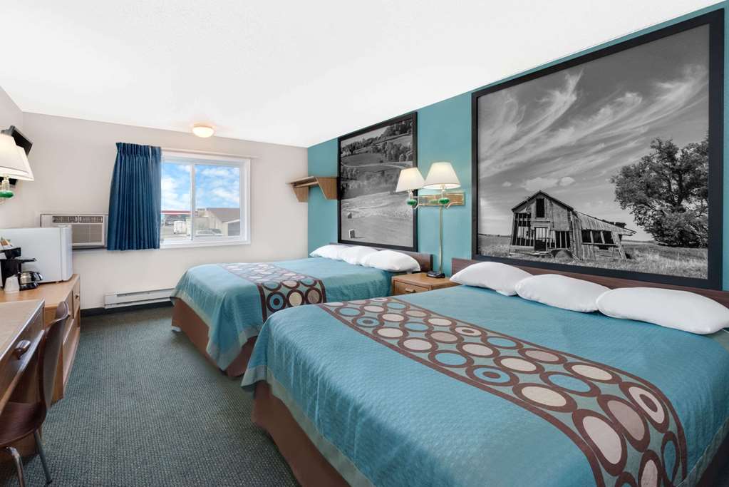 Super 8 by Wyndham Huron - photo 6