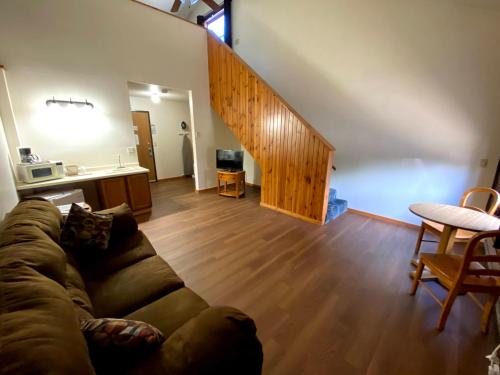 Woodlands Inn & Suites - photo 55