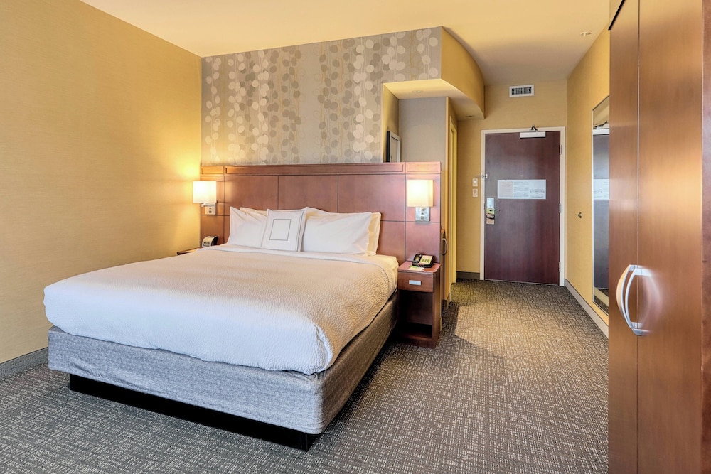 Courtyard by Marriott York - photo 10