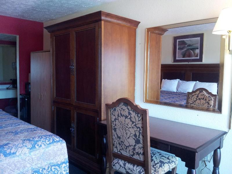Garden Inn & Extended Stay Shepherdsville Louisville - photo 23