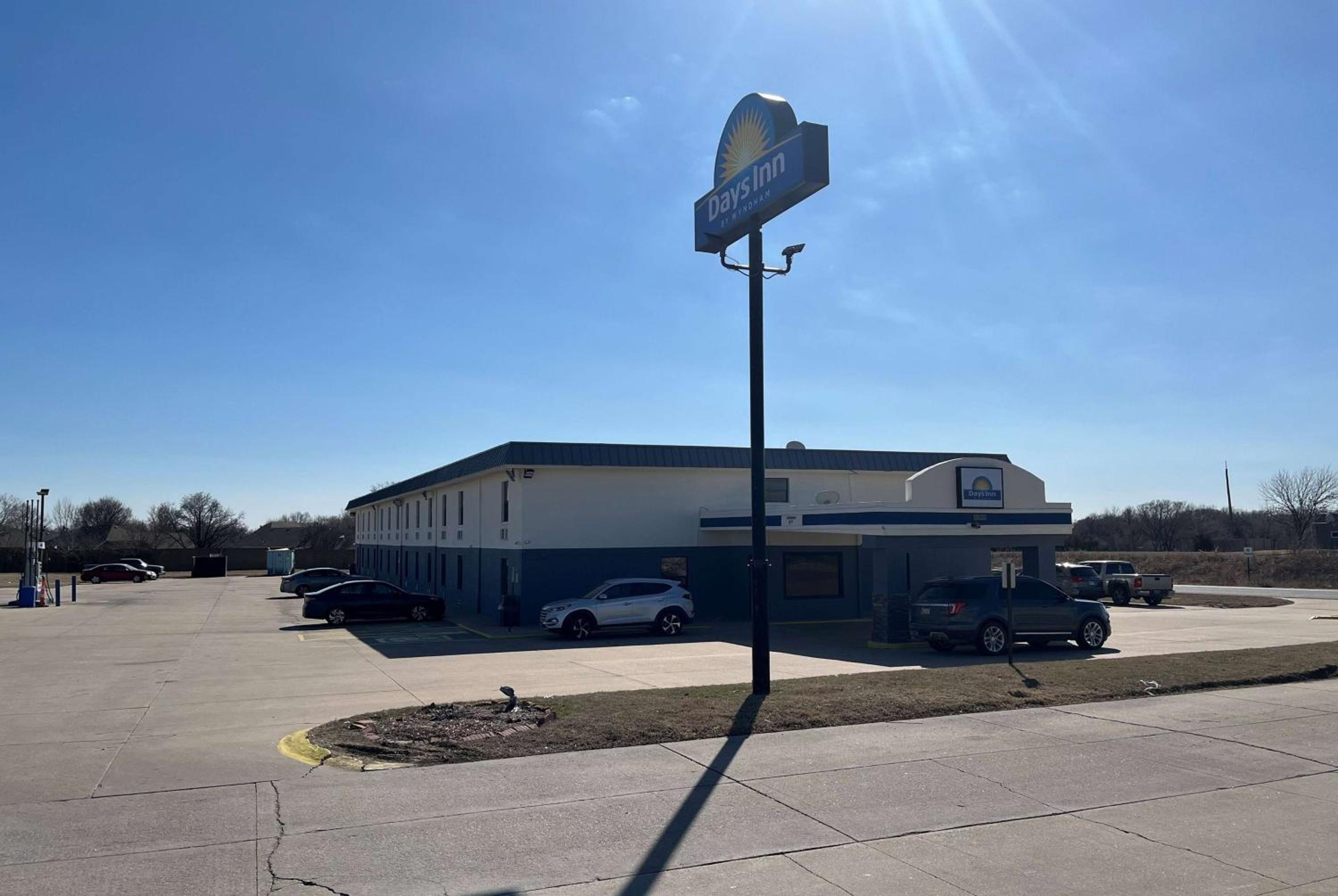 Days Inn by Wyndham Park City Kansas - photo 20