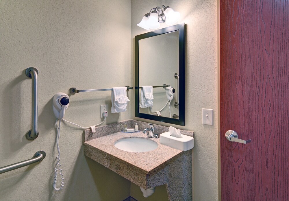 Cobblestone Inn & Suites Big Lake - photo 14