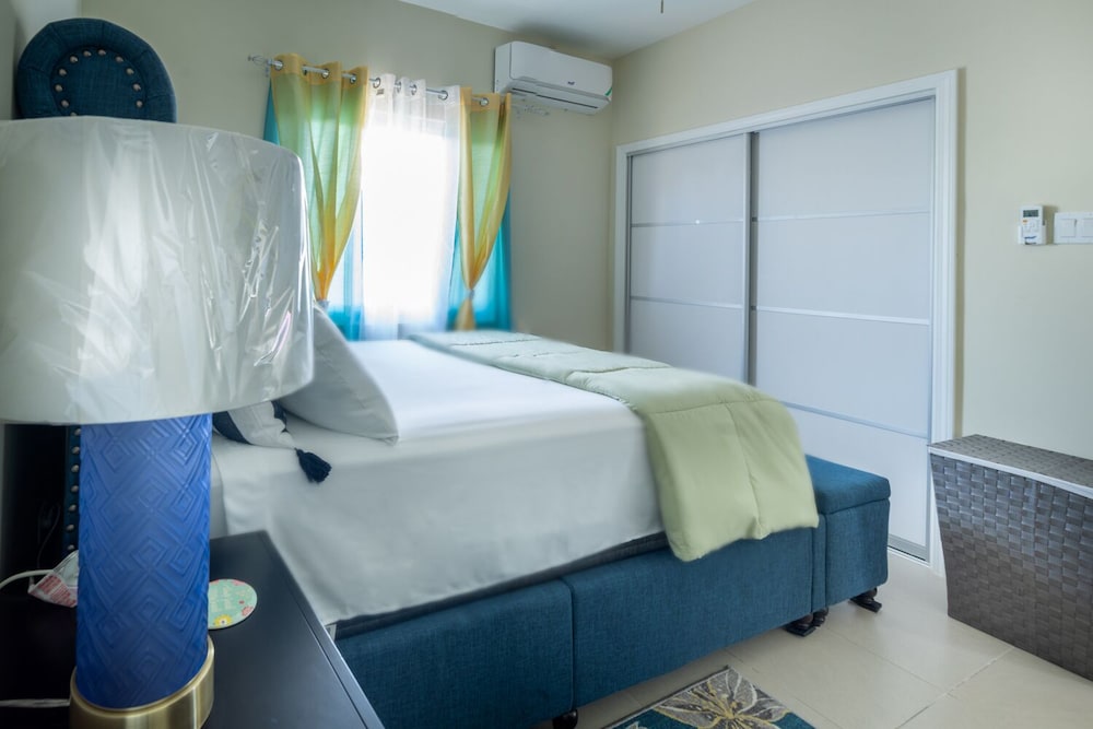 Sea Shell Cove in Lucea, Jamaica