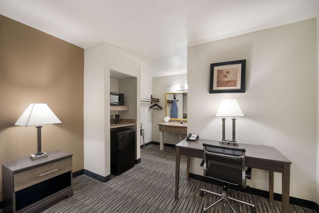 Quality Inn & Suites Lufkin - photo 16