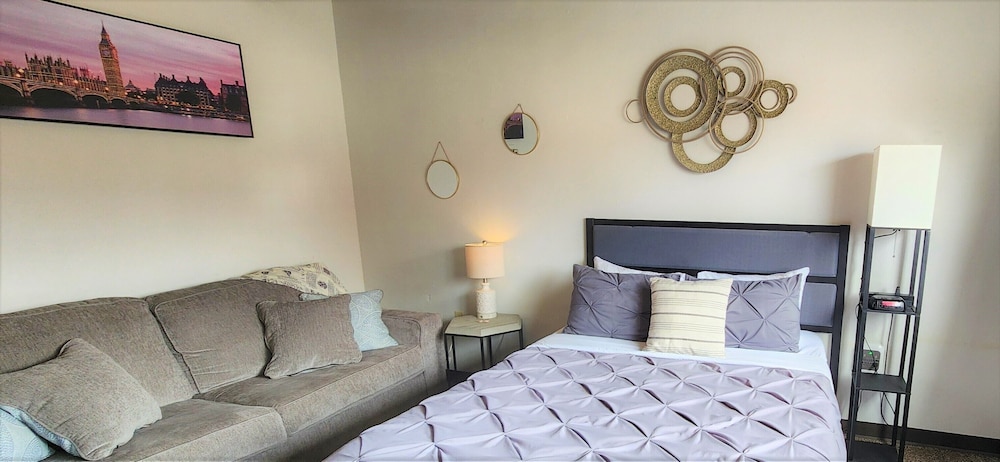 The Mid Town Motel - photo 3