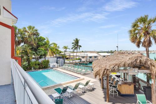 Aruba Downtown Waterfront 2×2 Dock & Pool Pet Friendly in Key West, United States