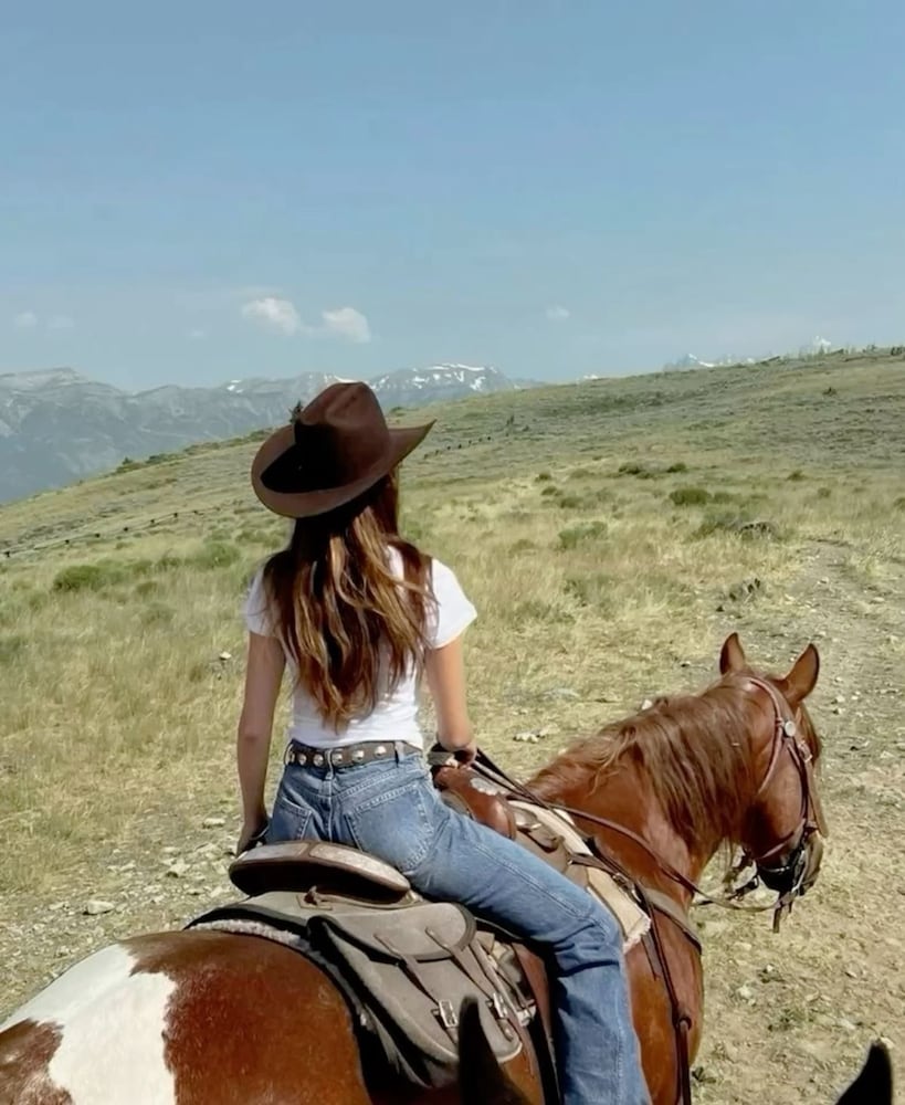 Yellowstone Peaks Hotel - photo 42