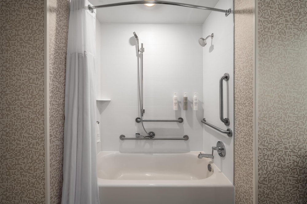 Home2 Suites by Hilton Cincinnati Eastgate - photo 40