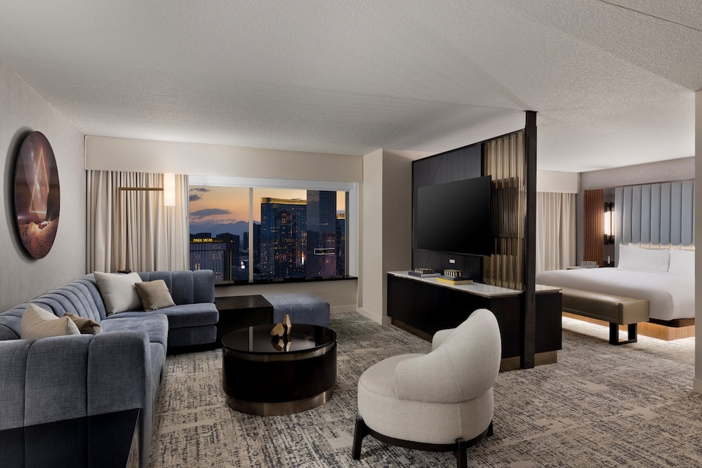 MGM Grand Hotel & Casino - photo 30