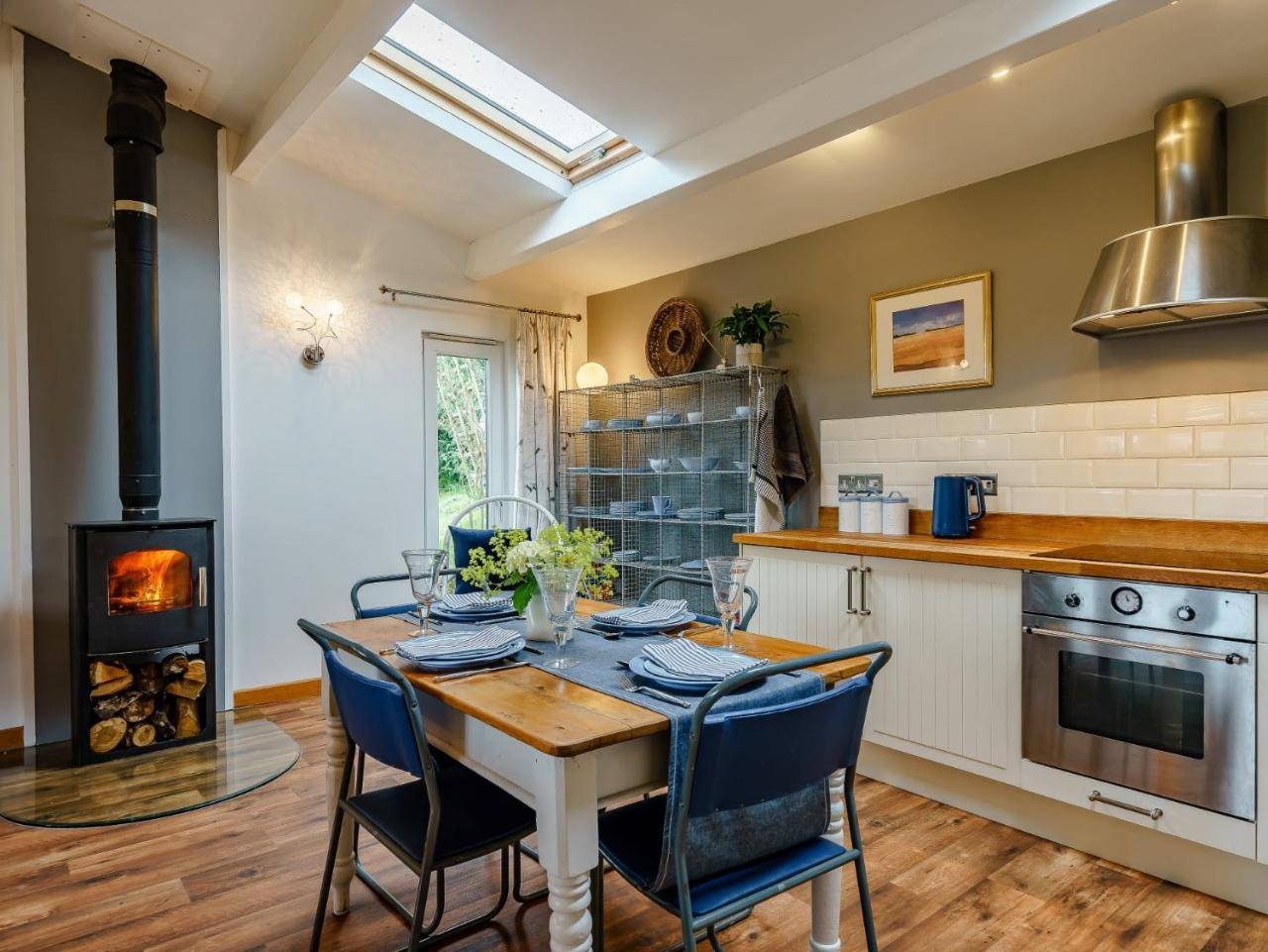 2 Bed in Leominster oc 78637 pet-friendly hotel Stoke Prior