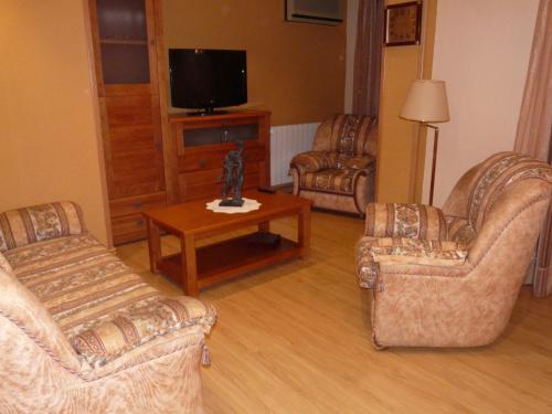 Apartamento Turístico Guara Casa Castro — 4-Star Luxury Hotel in Barbastro, Spain