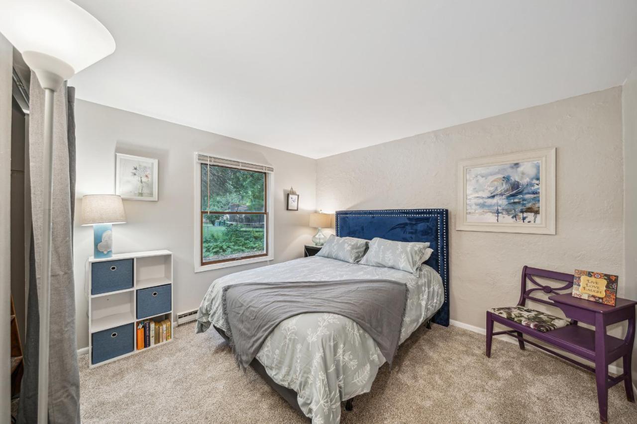 Daffodil House Large 6 Bedroom Accessible Rental — 4-Star Luxury Hotel in Stillwater, United States