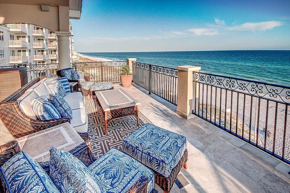 Palazzo del Mar 11 Bedroom Holiday Home by Five Star Properties — 5-Star Luxury Hotel in Destin, United States