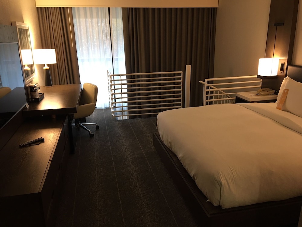 Hilton Peachtree City Atlanta Hotel & Conference Center - photo 12