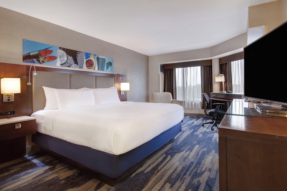 Crowne Plaza Auburn Hills by IHG - photo 24