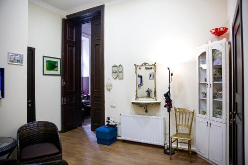 Apartment on Chubinashvili 30