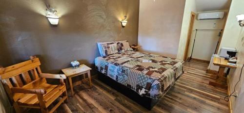 Nine Pines Motel - photo 10