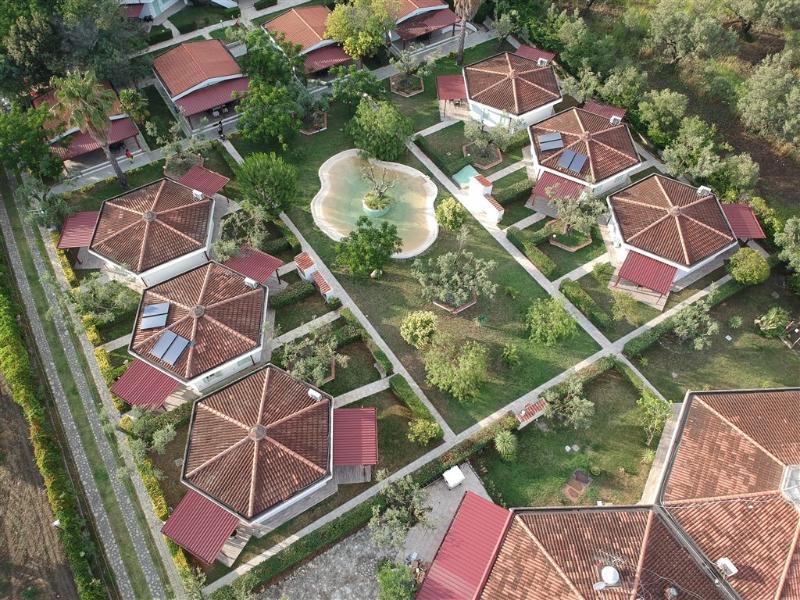 Villaggio Borgo degli Ulivi — hotel in Sellia Marina
