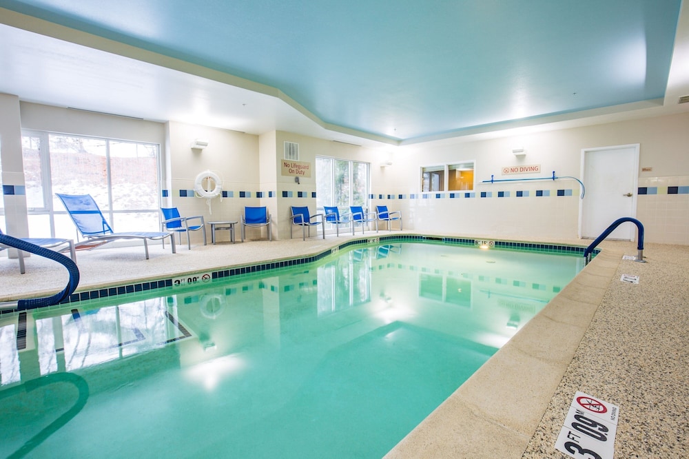 TownePlace Suites by Marriott Gilford - photo 25