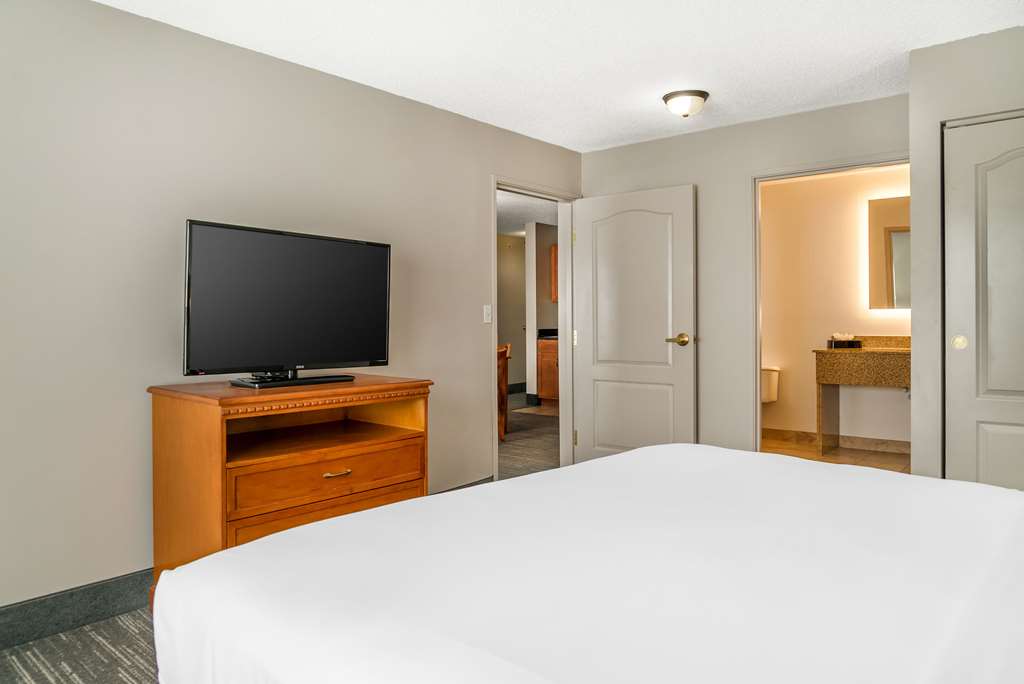 Country Inn & Suites by Radisson Rossford Toledo South - photo 7