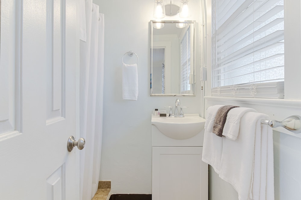 The Inn at River Oaks - photo 81
