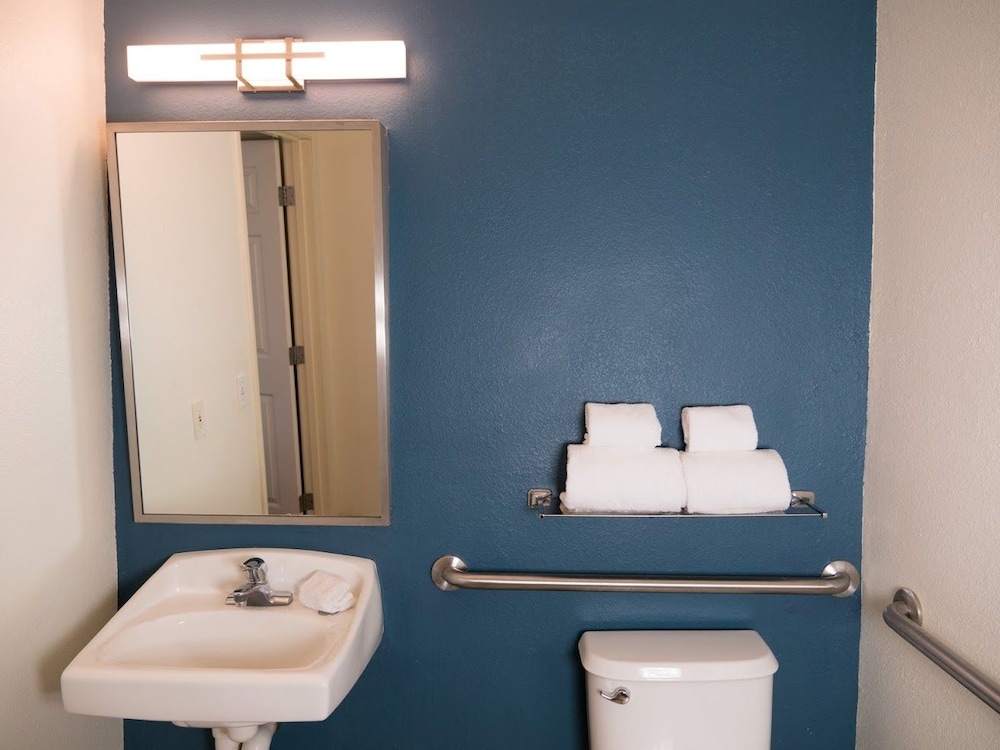 Birch Hill Suites Lakeland - photo 29