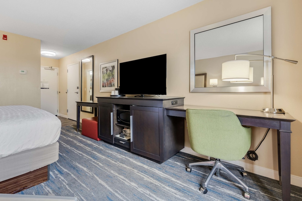 Hampton Inn & Suites Memphis Wolfchase Galleria - photo 23