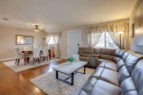 Pet Friendly Las Vegas Home Shared Pool and Hot Tub