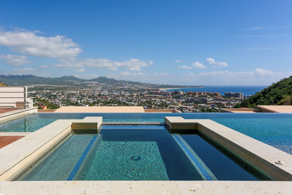 Luxe Mtn Top Retreat with Pool Access and Sea View — 4-Star Luxury Hotel in Cabo San Lucas, Mexico