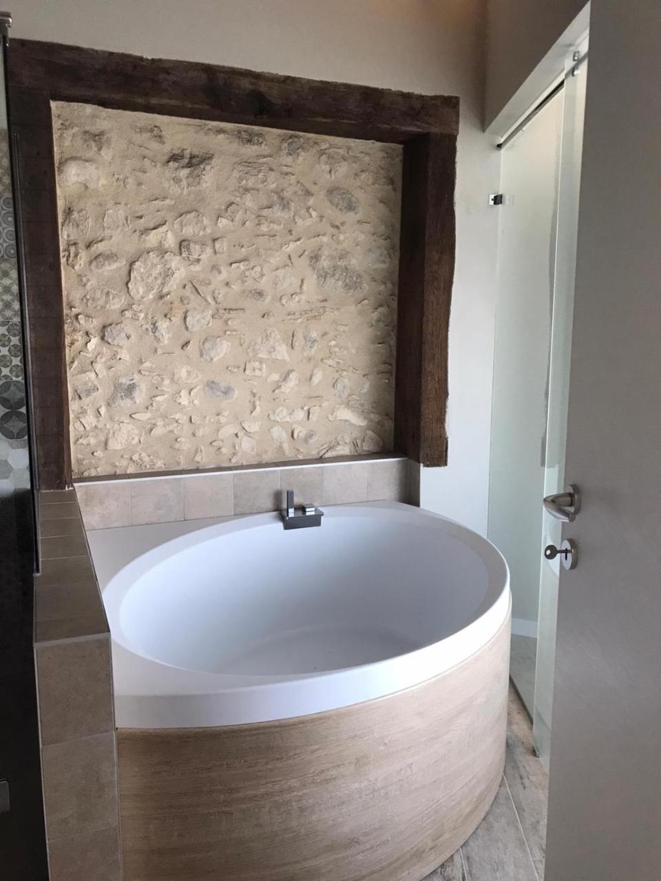 Redhouse Pesina — hotel in Caprino Veronese