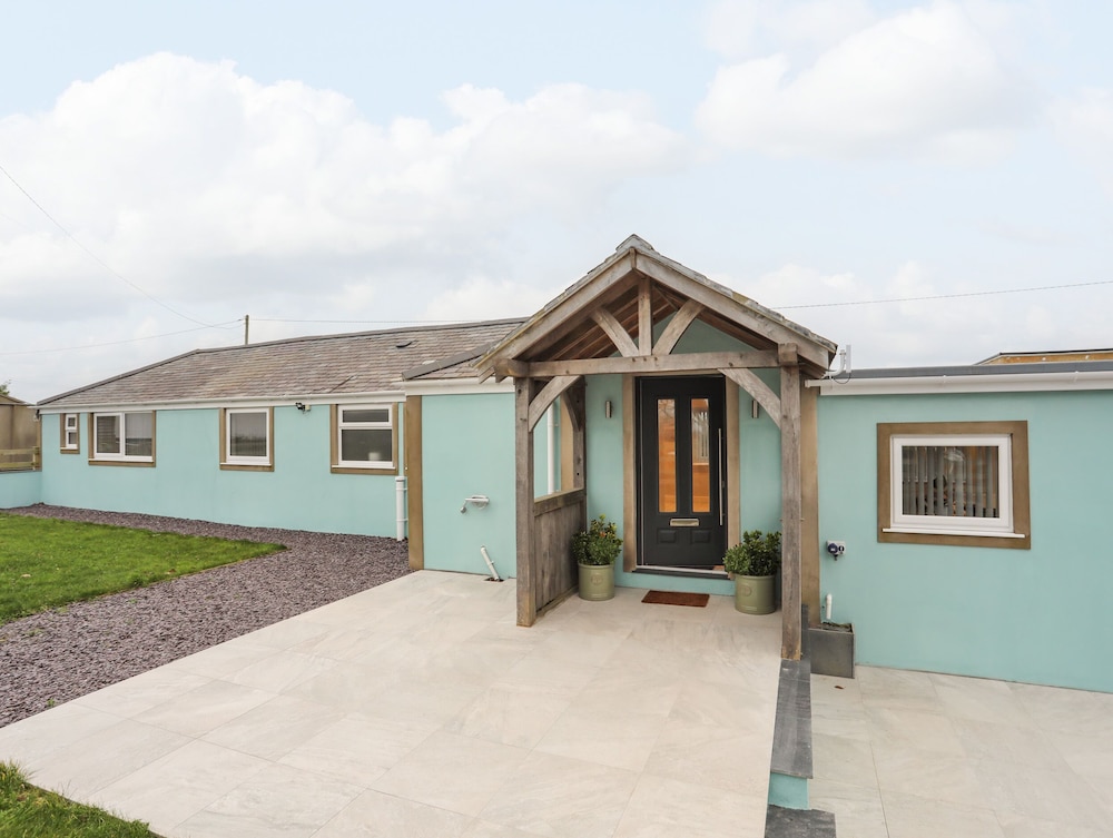 Bryn Llwyd Cottage — 4-Star Luxury Hotel in Amlwch, United Kingdom