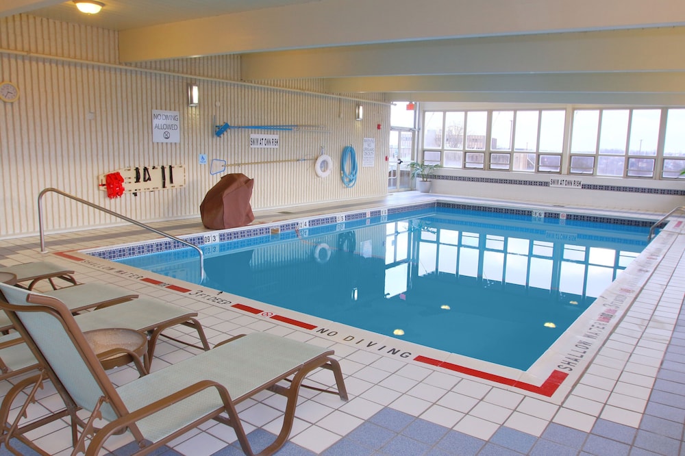 Holiday Inn Express & Suites Pittsburgh West Greentree by IHG - photo 45