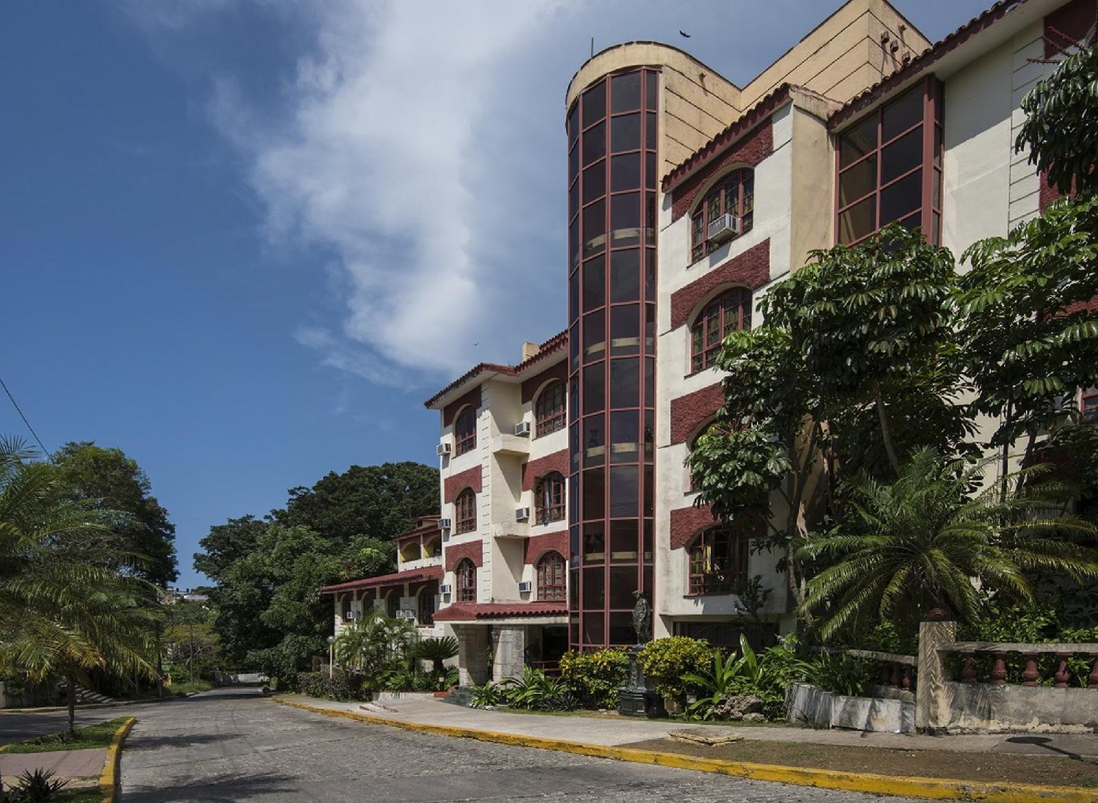 Hotel El Bosque - last minute hotel in Havana