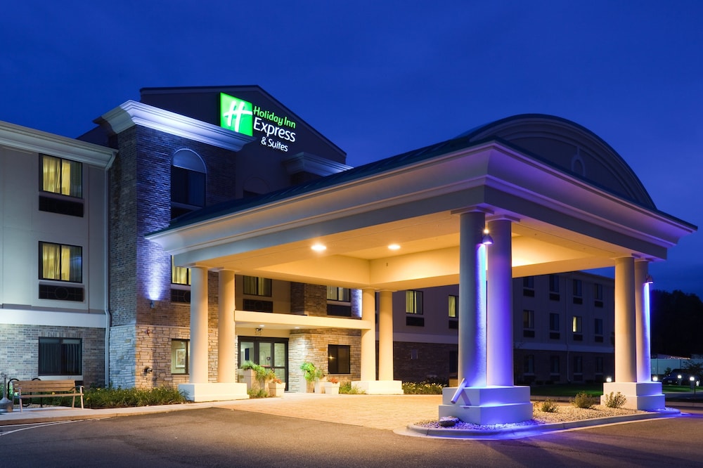 Holiday Inn Express Hotel & Suites Madison Verona by IHG - photo 55