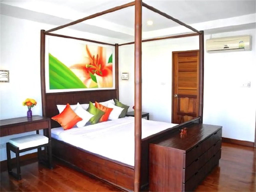 Sunrise 4 bedrooms Spacious Apartment In Nai Harn — 4-Star Luxury Hotel in Rawai, Thailand