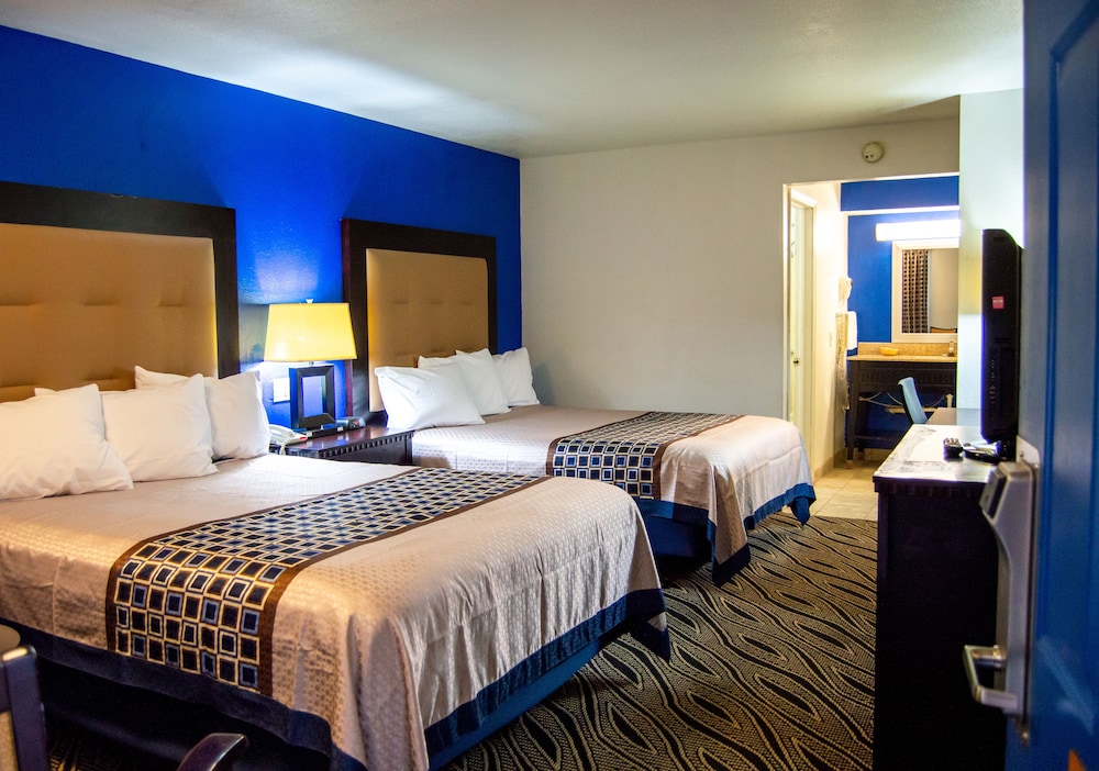 Blue Jay Inn and Suites - photo 7