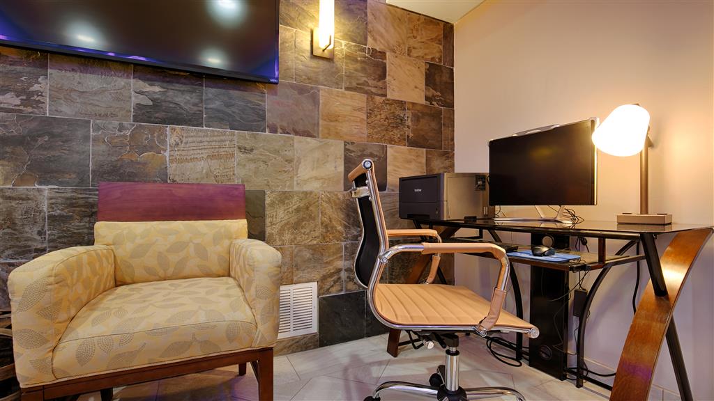 Best Western The Inn & Suites Pacific Grove - photo 30