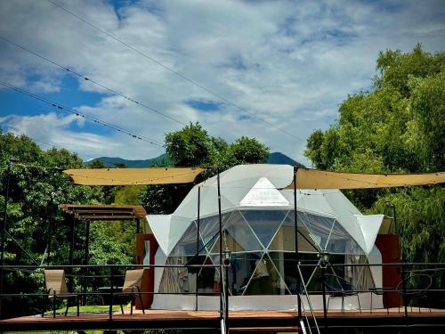 Domo Nool con vista a las estrellas — hotel in Rio Blanco