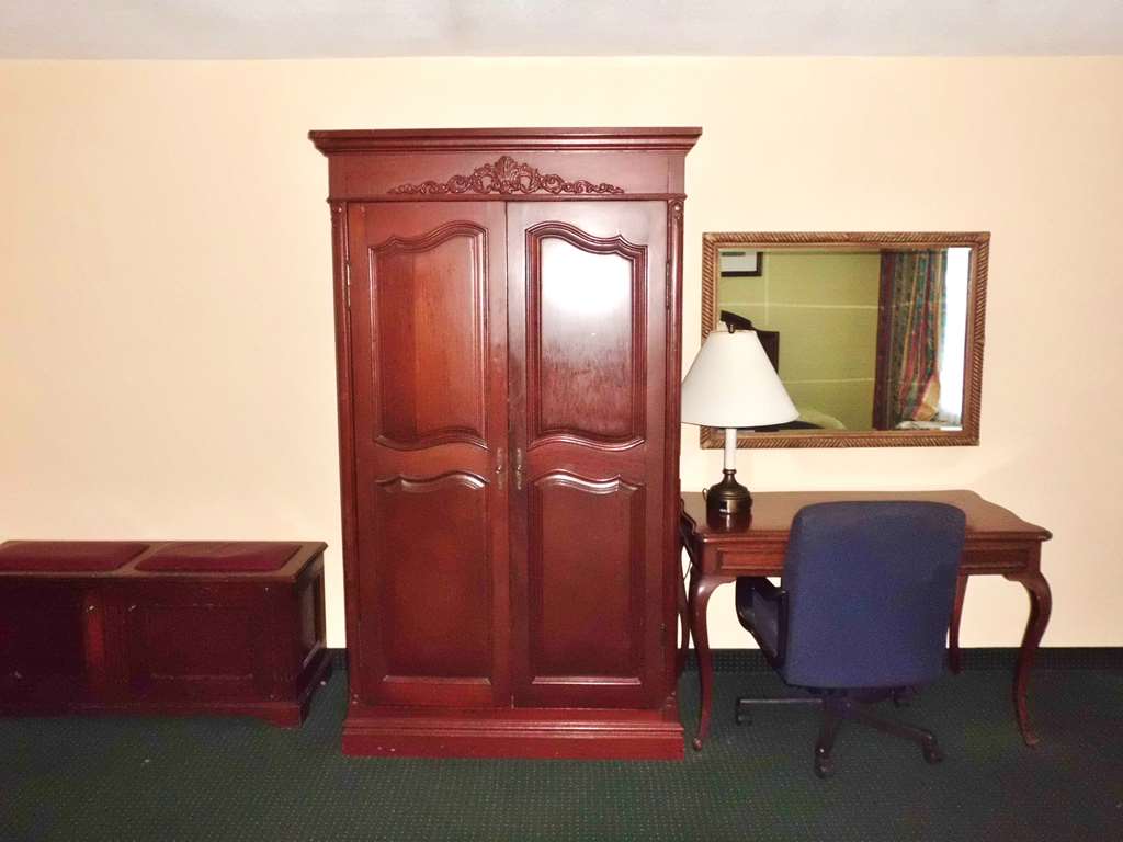 America's Best Inn Lakeland - photo 12
