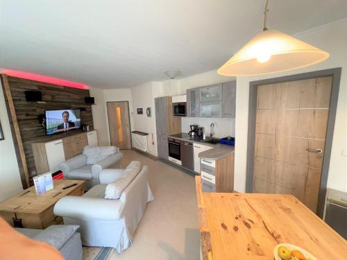 Dünenpark Binz Komfortplus Ferienwohnung mit 1 Schlafzimmer und Balkon im Obergeschoss 168 — 4-Star Luxury Hotel in Ostseebad Binz, Germany
