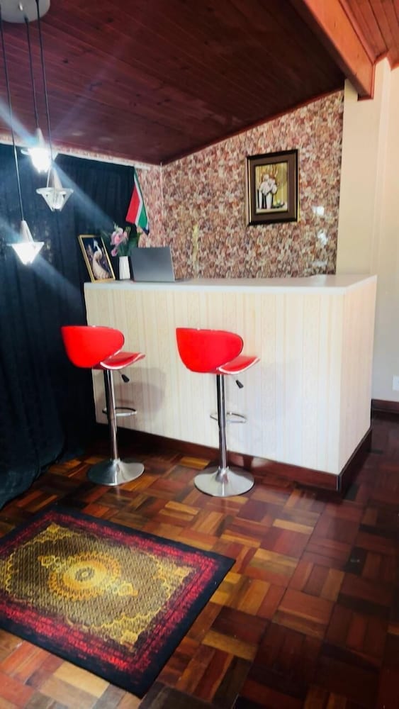 Comrades Oasis Guest House — 4-Star Luxury Hotel in Pietermaritzburg, South Africa