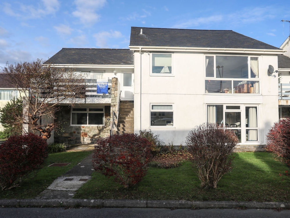 5 Ger Y Nant — 4-Star Luxury Hotel in Pwllheli, United Kingdom