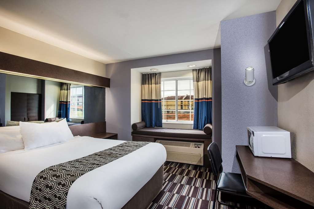 Microtel Inn & Suites by Wyndham Chattanooga Near Hamilton P - photo 7