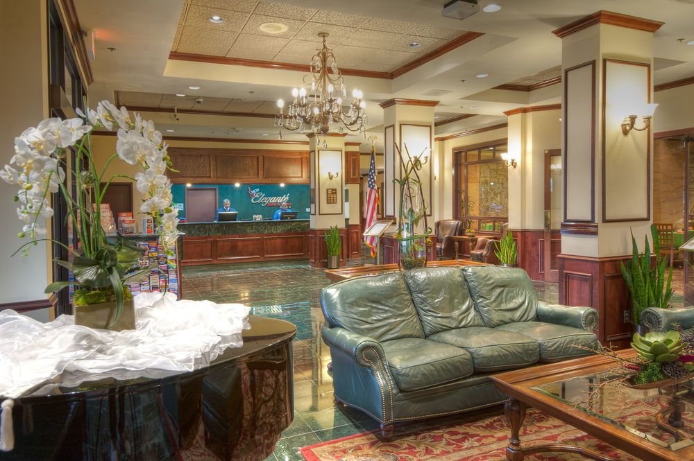 MCM Elegante Hotel and Suites - photo 11