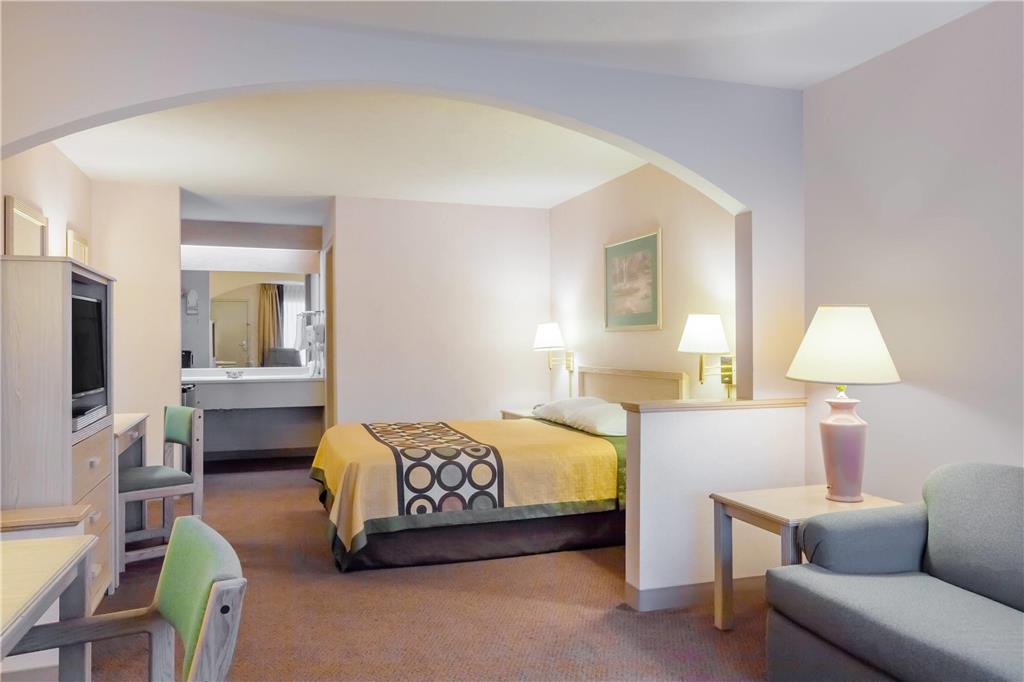 Super 8 by Wyndham Jasper TX - photo 8